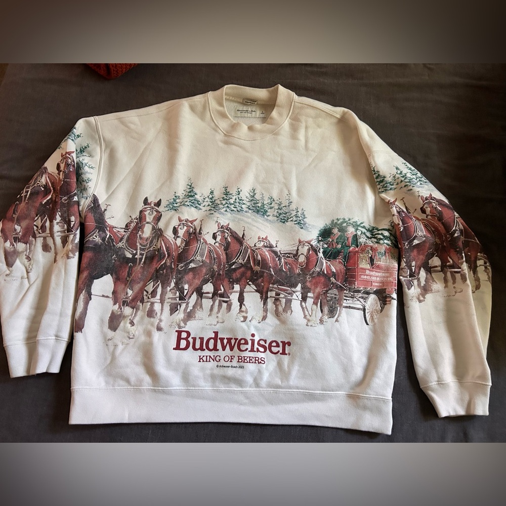 Abercrombie Budweiser Horses Crewneck